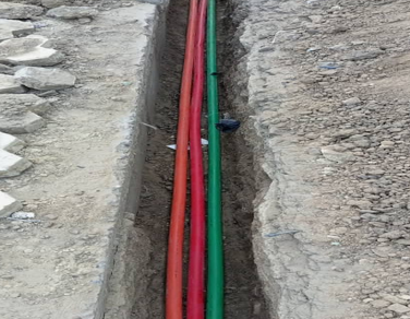 Tranchée de pose de fibre optique